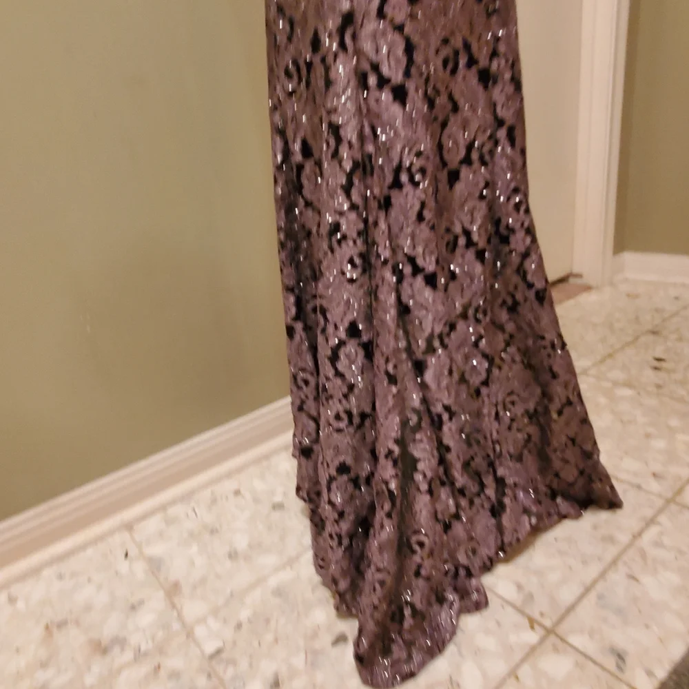 Dress - Picture 10 of 13